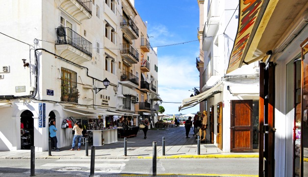 Ibiza Shopping Hot Spots – Shopoholic Holidays