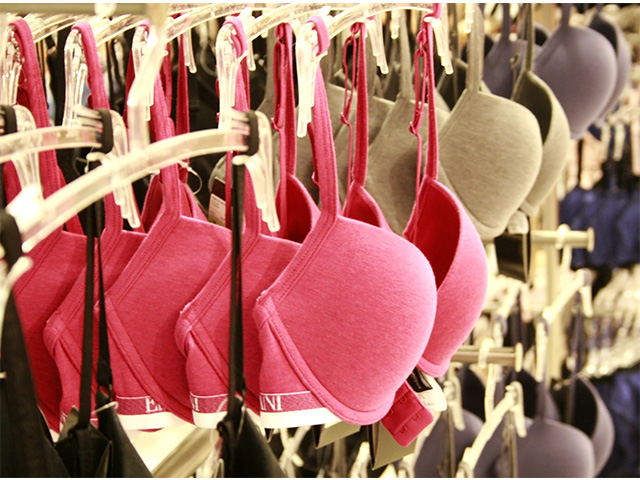 9 Expert Tips on Choosing the Best Bra for Travel