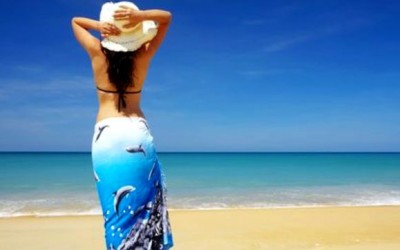 8 Ways to Use a Beach Sarong Wrap: Multipurpose Travel Accessory