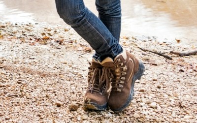 How to Choose the Best Hiking Shoes for Women