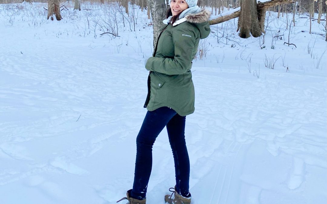 What to Wear in the Snow: Packing List and Packing Tips