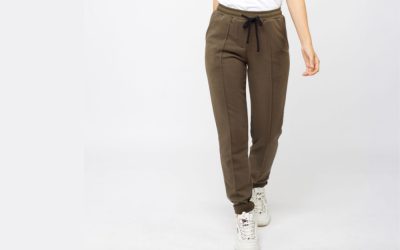 These Women's Cropped Pants Get Rave Reviews from Travelers