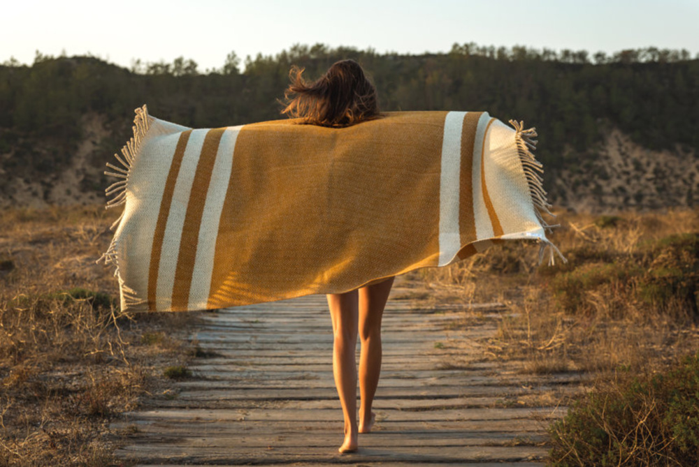 7 Best Turkish Towels: Most Versatile Accessory to Take Anywhere