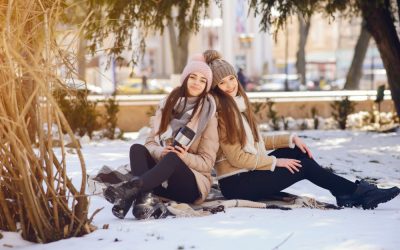 How to Stay Warm in Cold Weather and Not Look Like a Snowman