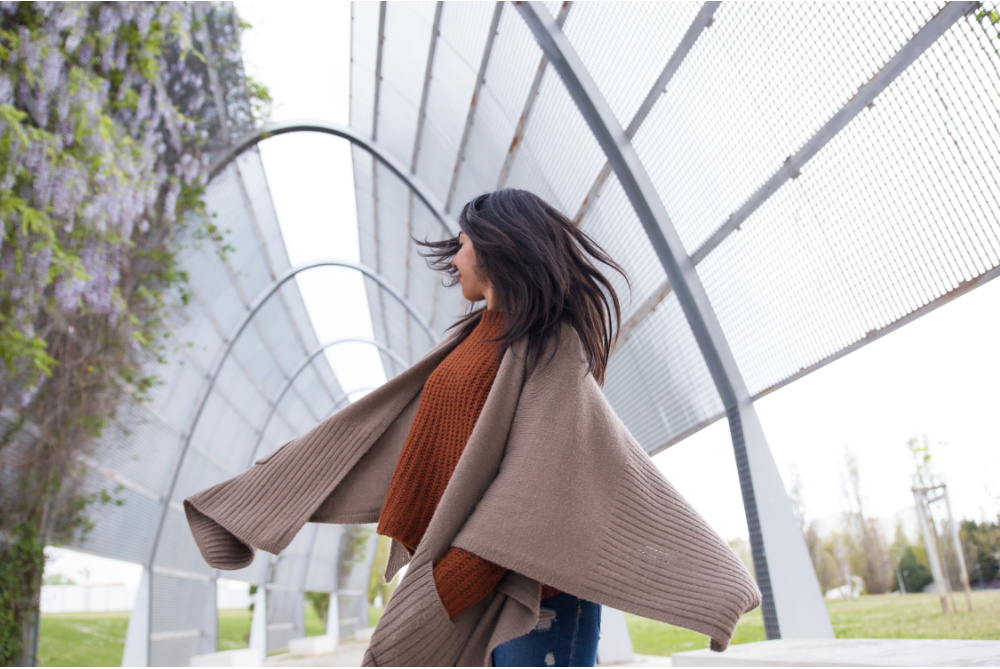 The Best Travel Wraps: Stylish, Packable & Comfortable Picks
